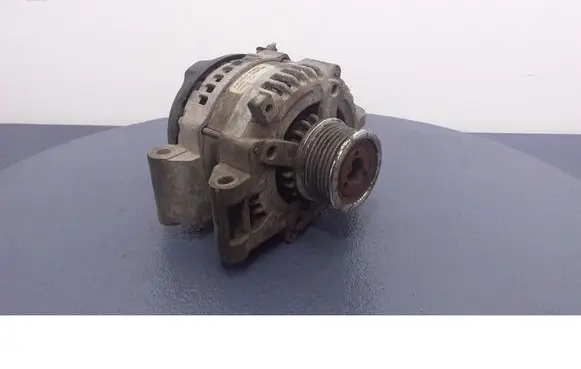 Toyota Avensis T270 Generator/alternator 0210802580