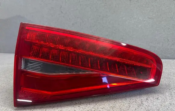 Audi A4 S4 B8 8K Tailgate rear/tail lights 8K5945093AD