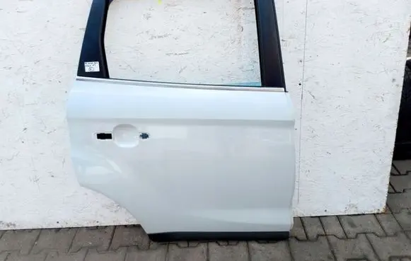 Ford Kuga I Rear door