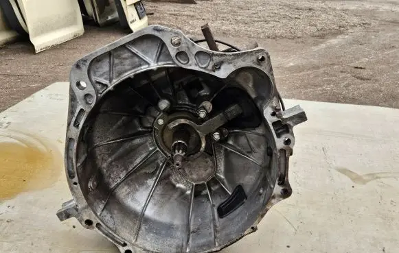 Iveco Daily 3rd gen Manual 5 speed gearbox 8868913