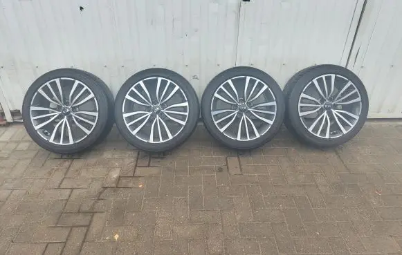 KIA Stinger R18 alloy rim 52910J5110