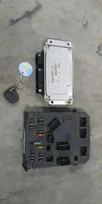Citroen C2 Engine control unit/module 0261207999 S118085300