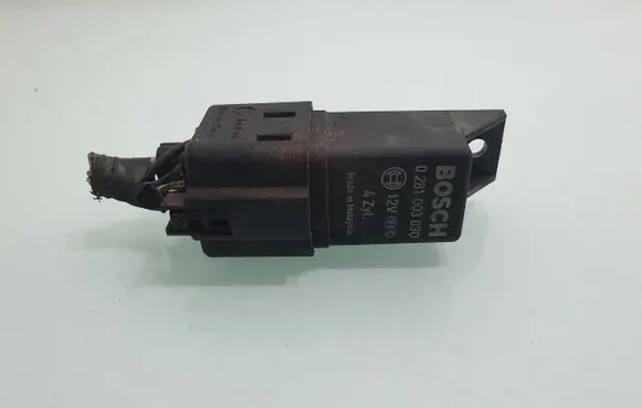 Honda CR-V Glow plug pre-heat relay 30433401 0281003030