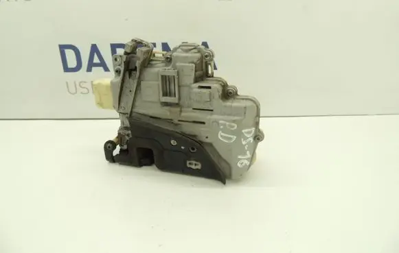 Audi A3 S3 A3 Sportback 8P Front door lock 4F2837016B DS16