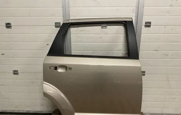 Dodge Journey Rear door