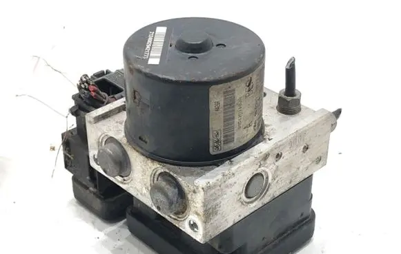 Ford Focus ABS Pump 3M512M110JA
