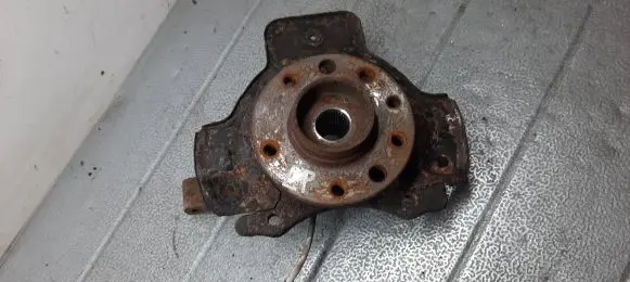 Opel Astra G Front wheel hub spindle knuckle