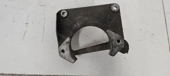BMW 5 E60 E61 Engine mounting bracket 676117 146000D