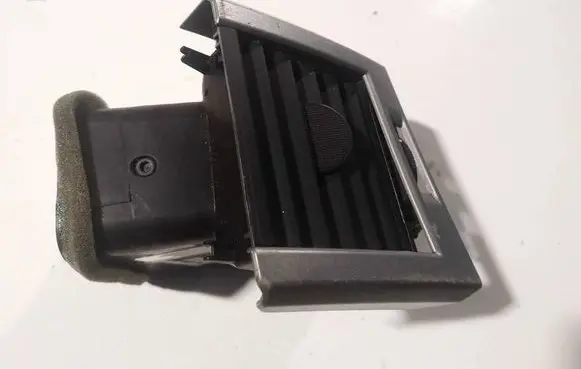 Land Rover Range Rover Sport L320 Dash center air vent grill jbd500180xxx