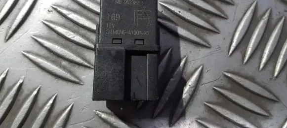 Volvo S40, V40 Other relay mb9533821l mb953382