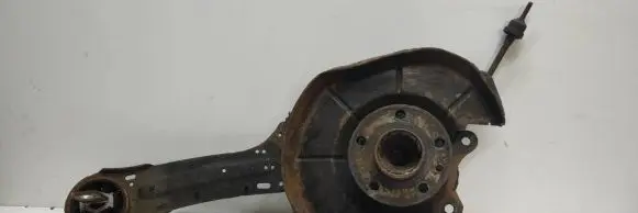 Rear wheel hub spindle/knuckle