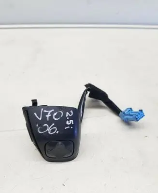 Volvo V70 Steering wheel buttons/switches 4970
