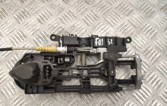 BMW 7 F01 F02 F03 F04 Front door coupe exterior handle/bracket X3717573113