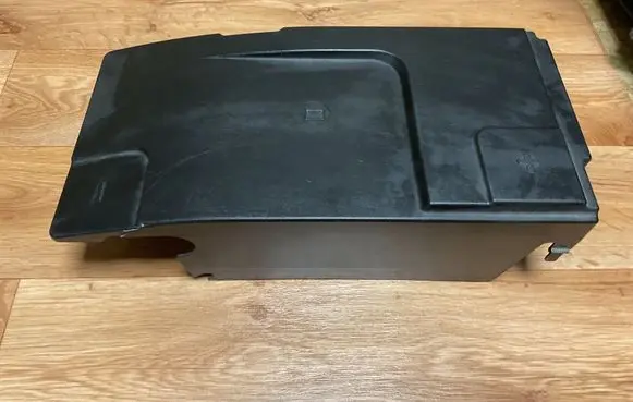 Opel Insignia A Battery box tray cover/lid 13330946 312632764