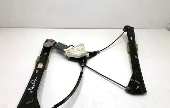 Volkswagen PASSAT B8 Front door window regulator with motor 3G0837462B