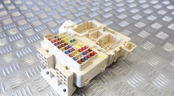 Hyundai Tucson TL Fuse module 91950D3610