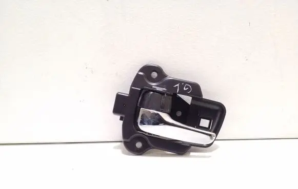 Mitsubishi Outlander Rear door interior handle