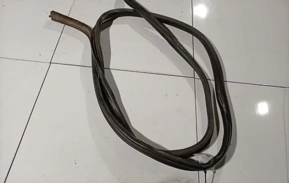 Ford Transit Rubber seal front coupe door