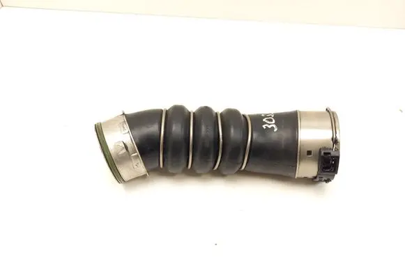 BMW 1 E81 E87 Intercooler hose/pipe 7797480 779748002