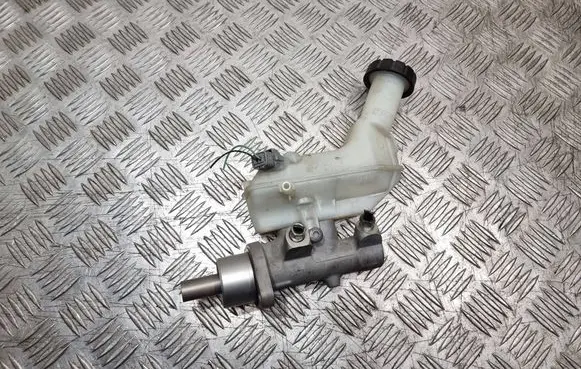Nissan Note (E11) Master brake cylinder 8200129956