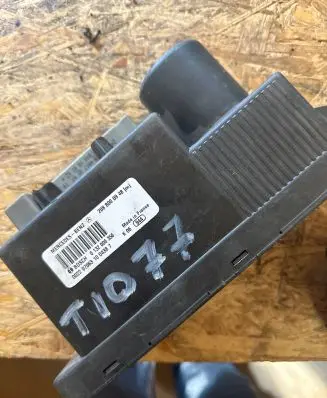 Mercedes-Benz C W203 Central locking vacuum pump 2088000948