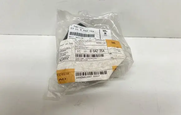 BMW X3 G01 Radiator mount bracket 8642754