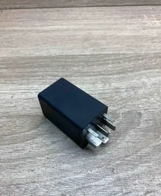 Audi A6 S6 C4 4A Other relay 4A0907045 05370300 368