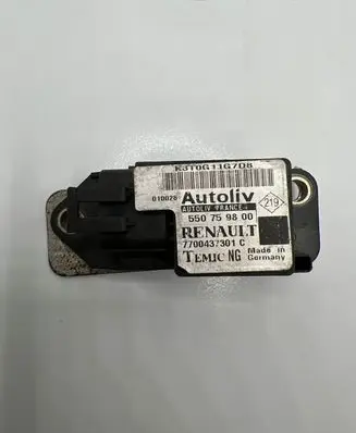 Renault Scenic I Airbag deployment crash/impact sensor 7700437301C 550759800 R8T0G11G7D8