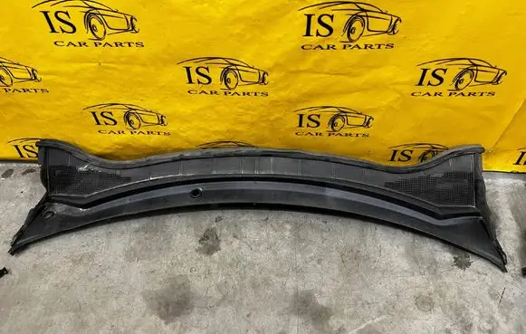 Ford Escape IV Wiper trim LJ6BS02216AE