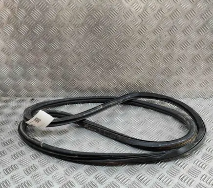 Audi Q2 - Rubber seal front coupe door 81A831721B