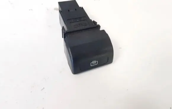 Nissan Almera Windscreen/window heater switch