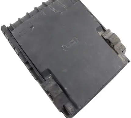 Volkswagen Golf V Fuse box cover 1K0937132F 014189871 017180061