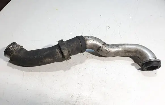 Intercooler hose/pipe