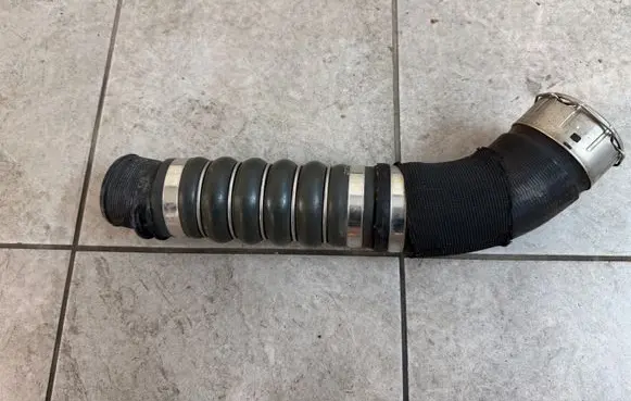 Ford Ranger Intercooler hose/pipe JB3G6F073AC