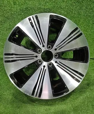 Mercedes-Benz EQA R18 alloy rim 