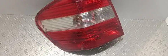 Mercedes-Benz ML W164 Rear/tail lights 404181L