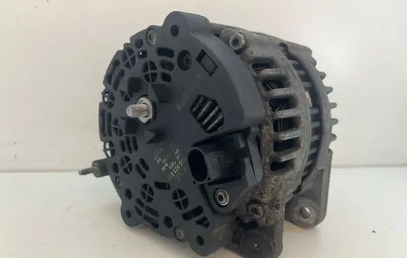 Volkswagen PASSAT B6 Generator/alternator 03G903023