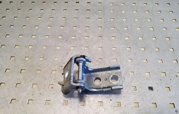 Peugeot 5008 Rear door lower hinge
