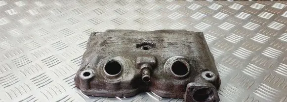 Subaru Forester SF Rocker cam cover 