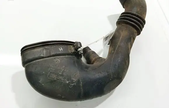 BMW 5 E60 E61 Air intake hose/pipe 7790552