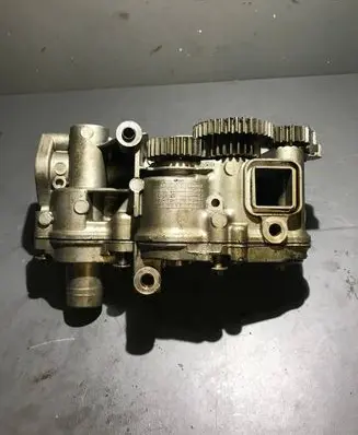 Audi A8 S8 D3 4E Oil pump 079115103L 057115105L
