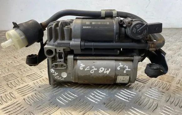 Mercedes-Benz E W212 Air suspension compressor/pump A2123200404 ZGS004 41540312801