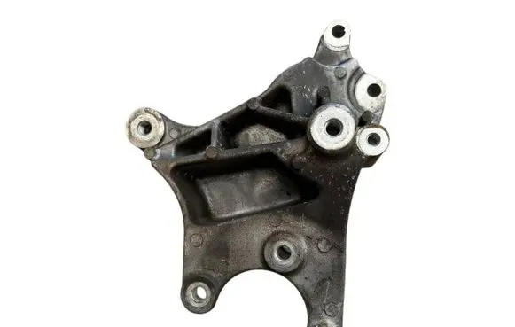 Mitsubishi Lancer Evolution X Engine mounting bracket 500162
