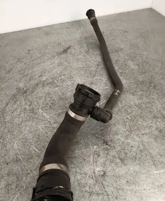 BMW X3 F25 Engine coolant pipe/hose 8571611 8571606