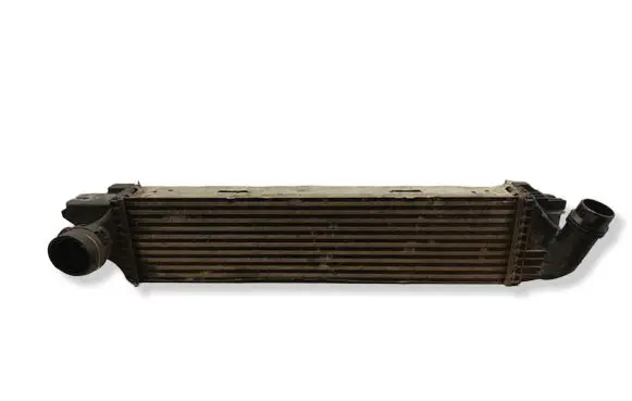 Opel Vivaro Intercooler radiator 