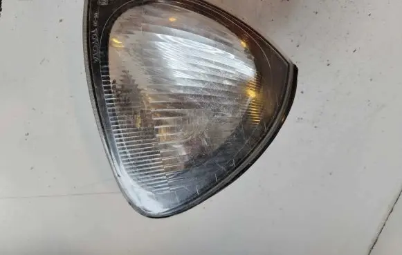 Front indicator light