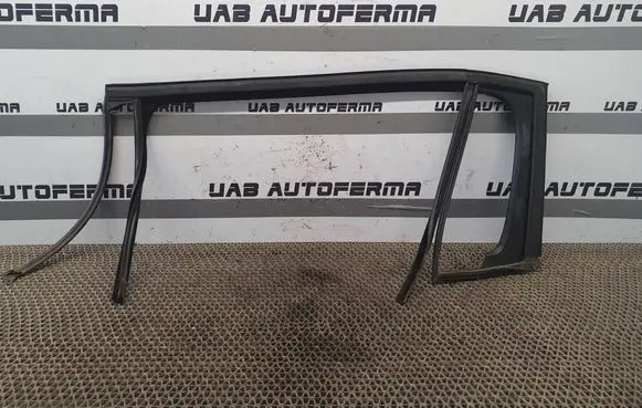 Opel Zafira C Rubber seal rear door window/glass 20932007