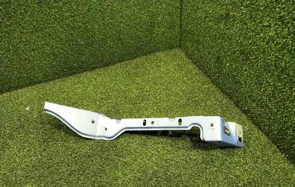 Opel Vivaro Fender mounting bracket 7782004557 7065