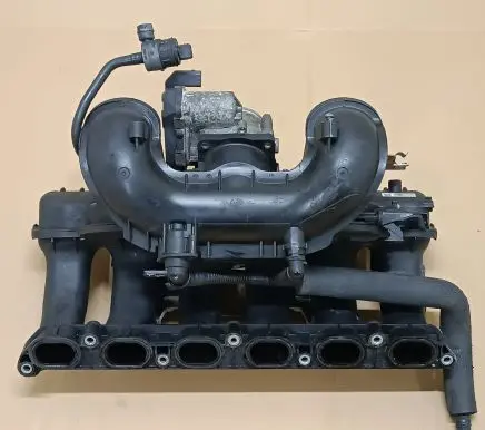 BMW 5 F10 F11 Intake manifold 758113605