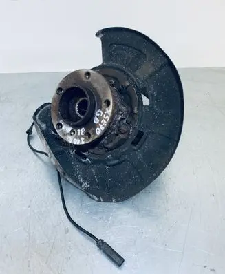 BMW X5 E70 Rear wheel hub 677098406